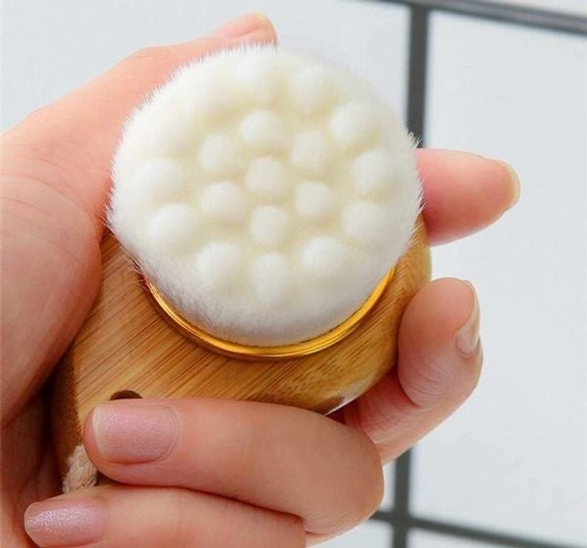 Facial Brush with Bamboo Handle - Mode & More