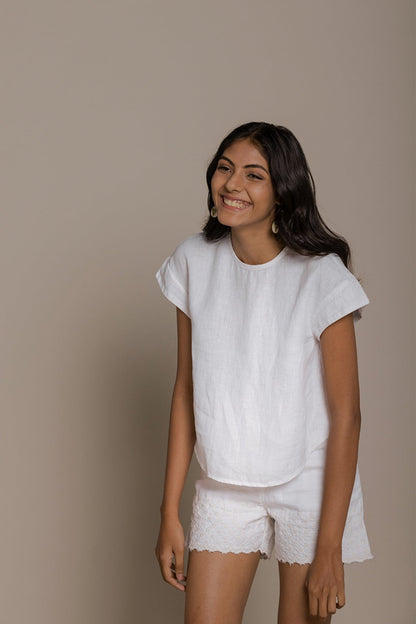 Sandcastle Saturdays Top in White - Mode & More