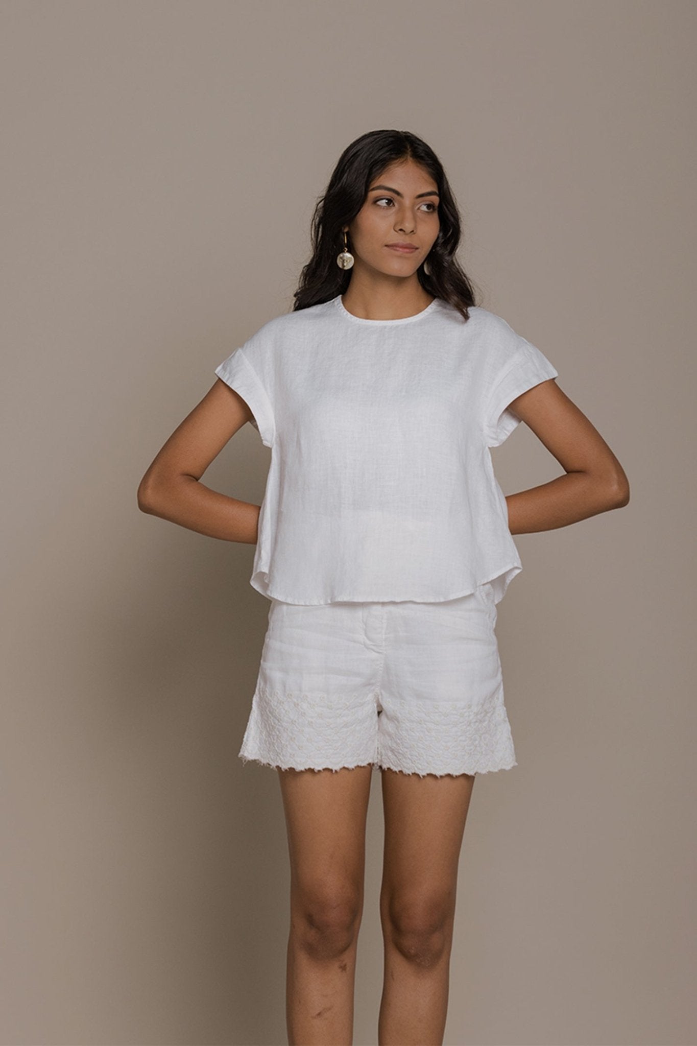 Sandcastle Saturdays Top in White - Mode & More